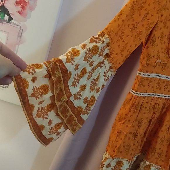 Summer dress - Picture 2 of 4